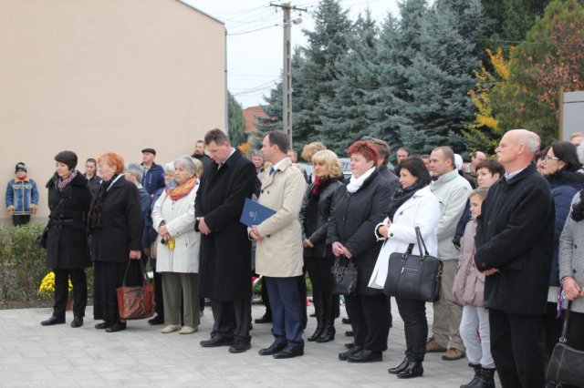 2016-1956-os megemlékezés, emlékmű átadása