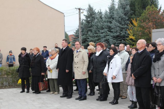 2016-1956-os megemlékezés, emlékmű átadása