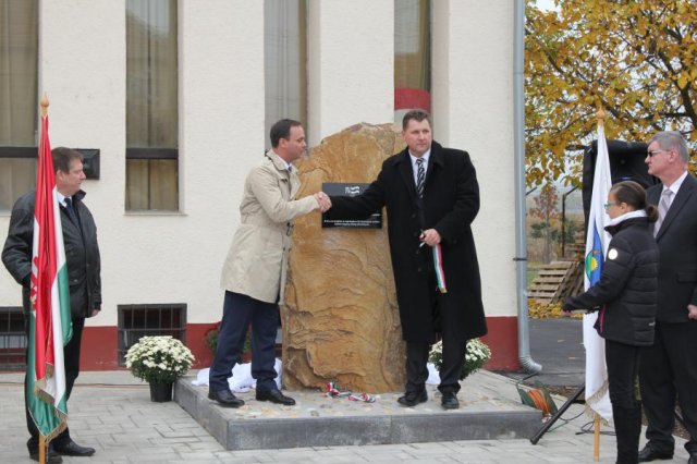 2016-1956-os megemlékezés, emlékmű átadása
