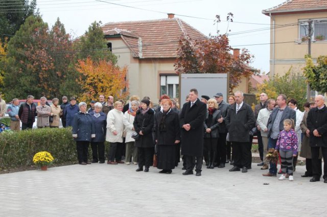 2016-1956-os megemlékezés, emlékmű átadása