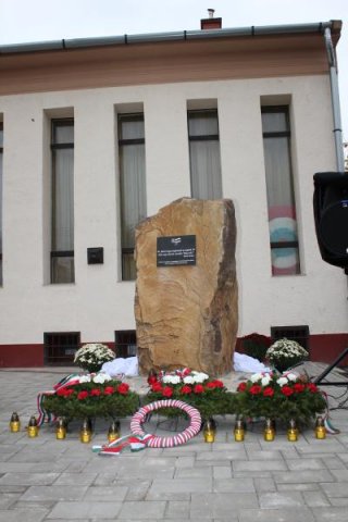 2016-1956-os megemlékezés, emlékmű átadása