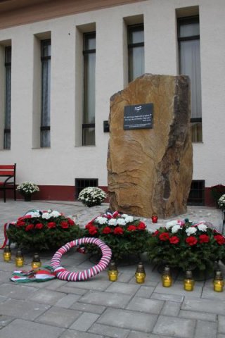 2016-1956-os megemlékezés, emlékmű átadása