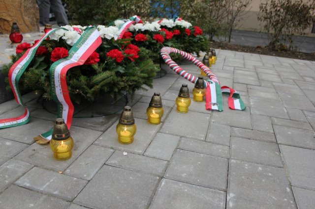 2016-1956-os megemlékezés, emlékmű átadása