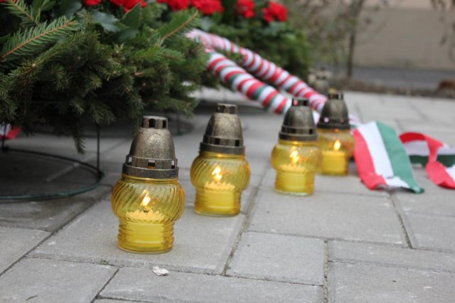 2016-1956-os megemlékezés, emlékmű átadása