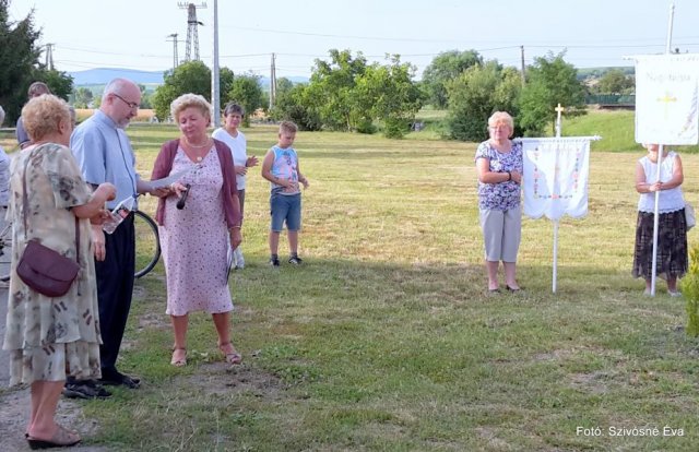 2017 Temetői harangláb és az áthelyezett keresztek megáldása