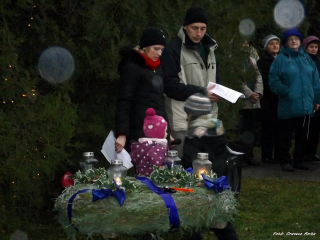 Adventi gyertyák meggyújtása 2015